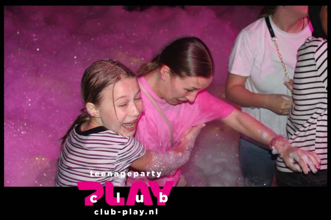 11 Mei Schuimparty
