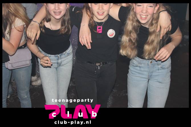 11 Mei Schuimparty