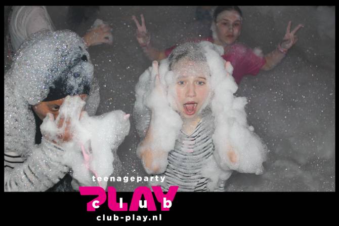 11 Mei Schuimparty
