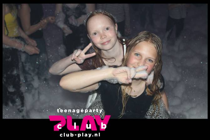 11 Mei Schuimparty