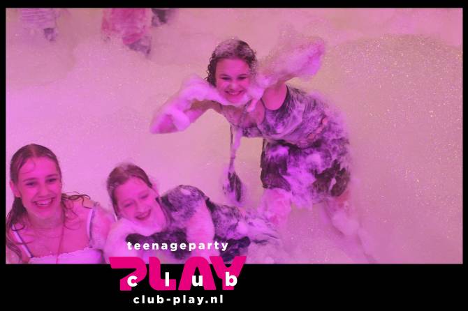 11 Mei Schuimparty